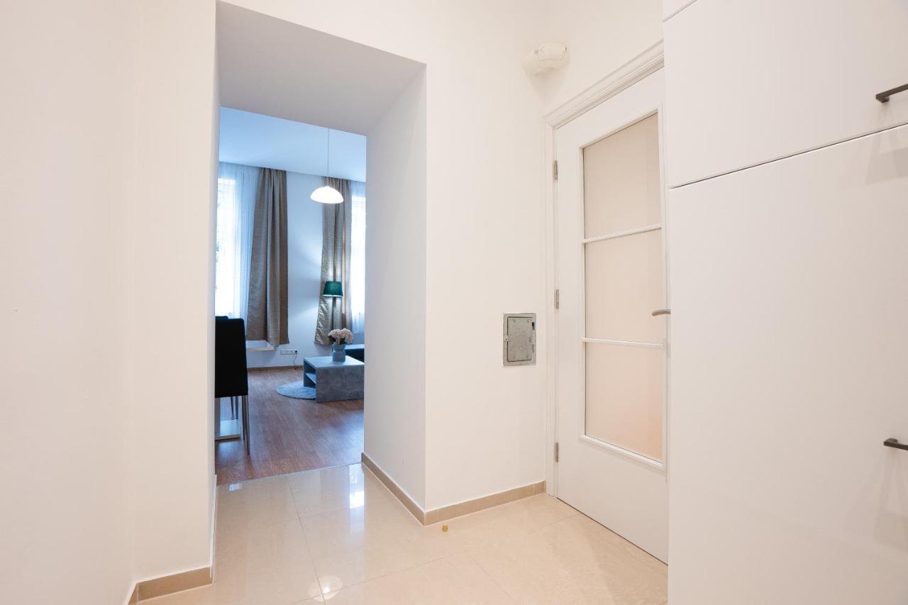 Apartment In The Central Area. 5 Minute'S Walk To The Danube. Wenen Buitenkant foto